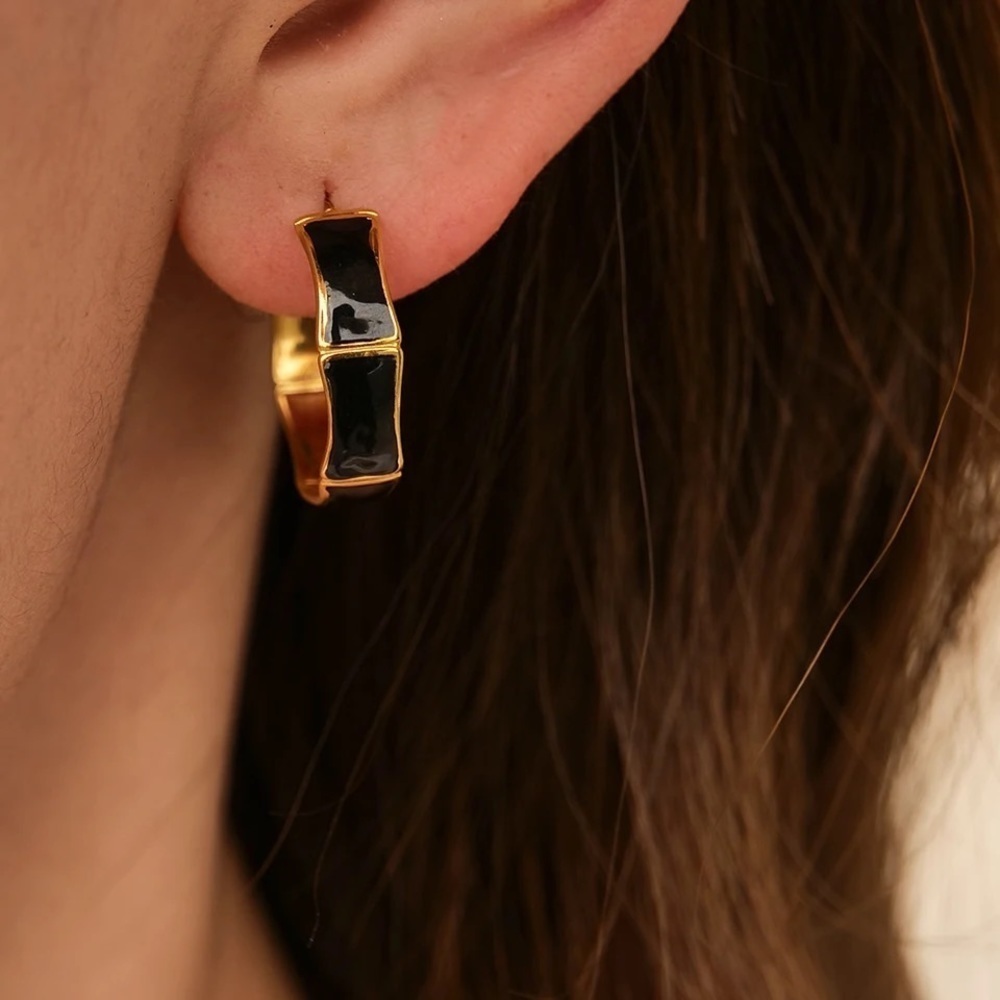 🌟SALE🌟18K Gold Plated Black Enamel CC Shape Earrings